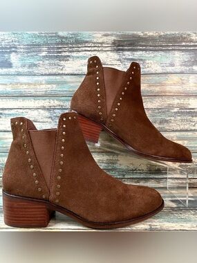 Steve Madden Chelsea Boot Womens 8.5M Cade Brown Suede Studded Pull On Casual
